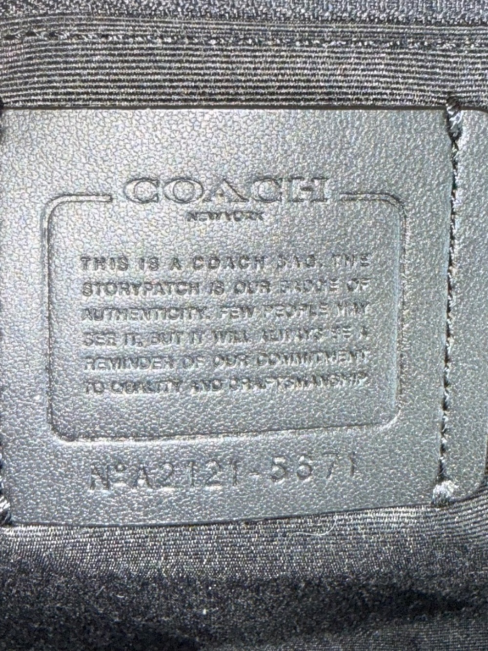 Coach Backpack Signature - Picture 3 of 4